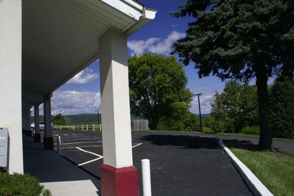 Appalachian Motel Vernon Kültér fotó